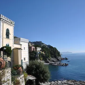 Castello Canevaro Aparthotel